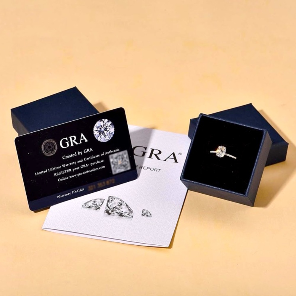 Solitaire Moissanite💍 1 Carat Halo Oval Cut Wedding Engagement Promise R… - Picture 5 of 11